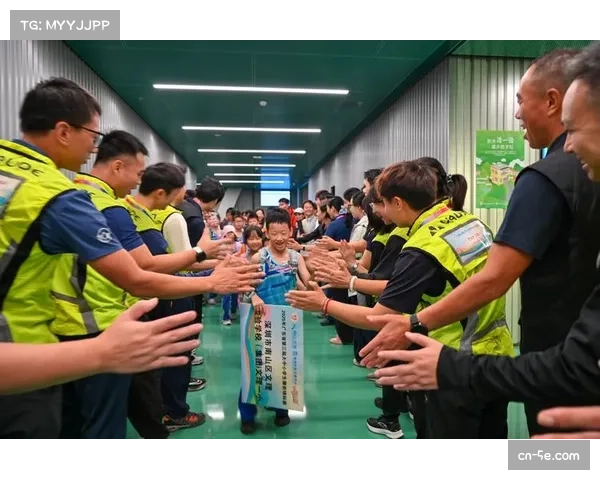 独家专访DFL首席执行官：解读新一轮版权周期对中小俱乐部生存模式的影响